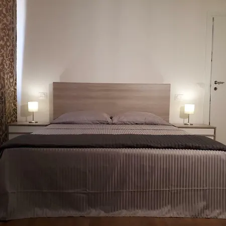 Appartement La Campanella à Modène Chambre photo